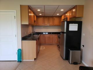The Valley View 2 Bedroom Suite with Kit and Private Entry - 2