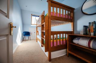 Seaside Townhouse with Parking near Viking Bay - 8