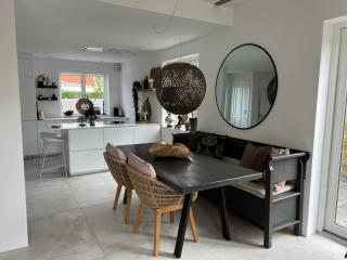 Cozy 2B villa close to ocean & airport - 9