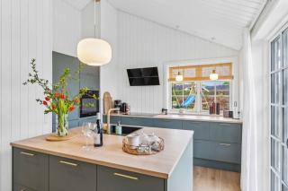 Exclusive Holiday Home From 2024 Near The Beach - 0