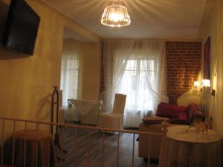 Art Apartment on Rynok Square - 4