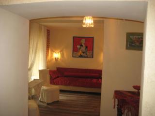 Art Apartment on Rynok Square - 9