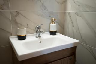 Rose & Dennis Luxury Apartment - 1