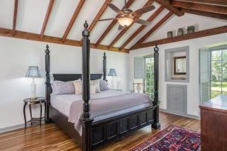 Sweet Escape- Historic Luxury Estate with Pool, Hot Tub, Fire Pit & Pool Table - 7