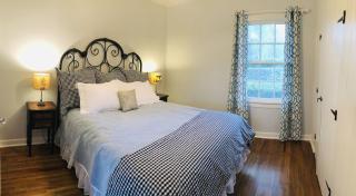 Sweet Escape- Historic Luxury Estate with Pool, Hot Tub, Fire Pit & Pool Table - 1