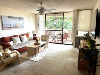 Luxury condo, side ocean view walk to town - 4