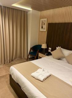 Blue Panoramic Pyramids View Hotel - 2