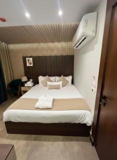 Blue Panoramic Pyramids View Hotel - 4