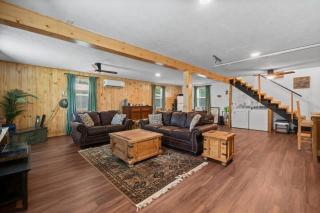 Lake Livingston Retreat, Firepit, Game Room - 2