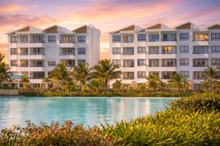 Lagoon-View Escape with Resort Style Pool & Beach - 7