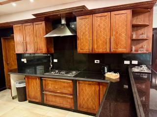 Villa Maple near CFC Mall by Elegant Hospitality - 7