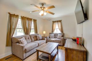 Lakes, Whiskey and More! Charming Home in Tullahoma - 7