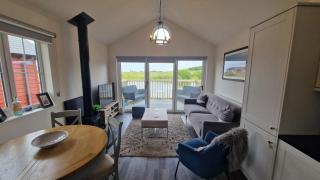 Lakeside Retreat, The Bay Filey, 2 bedrooms with ensuites, parking with EV charger - 8
