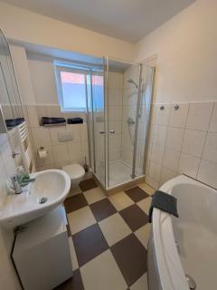 Monteurswohnung Nähe Korbach - 4 Schlafzimmer, 2 Bäder - 3