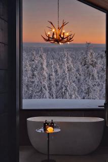 Black Villa, Aurora View Bath & Sauna, Private Design Villa in Lapland - 0