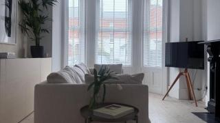 Spacious Victorian Group Retreat | Gated Parking - 5