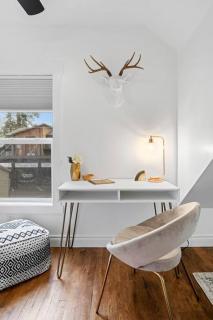 Dwntwn CDA Historic Remodel - Walk to Lake with Hot Tub - 4