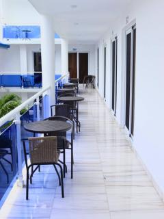 Well-located condo 3-minute walk to the beach 202 - 3