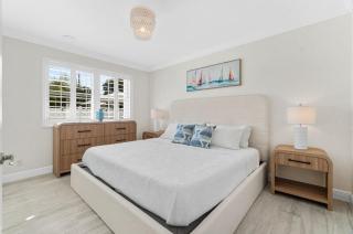 Modern Pool Home near Downtown 3 bed 2 bath - 7