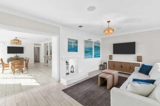 Modern Pool Home near Downtown 3 bed 2 bath - 1