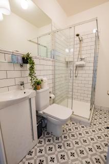 Scenic Marina Getaway - 4