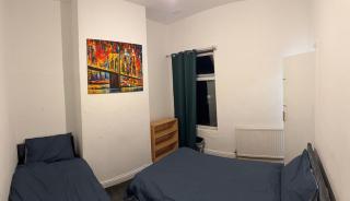 Twin Room Near City Centre - 8
