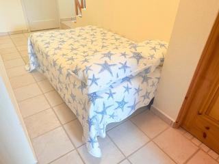 3 Story Home 3BR 2BA with Pool Garage and Rooftop View - 9