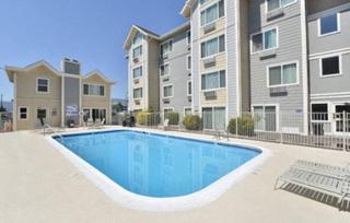 Near Airport, Hospital, MidTown, 58 TV - Apt 254 - 4