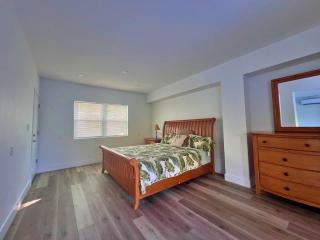 Oldsmar Bayview Oasis Pool Hot Tub Newly Remodeled Sleeps 8 - 5