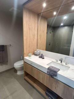 Brand New 1 Bedroom Condo -The Crosby Miami - Miami - 3