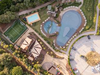 Mobilhome im Ferienpark mit grosser Poolanlage - 8