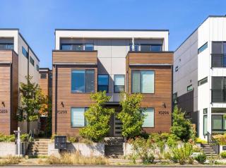 Eco-Friendly 3BR Retreat w UW & Hospital - 5