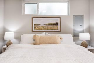 Eco-Friendly 3BR Retreat w UW & Hospital - 2