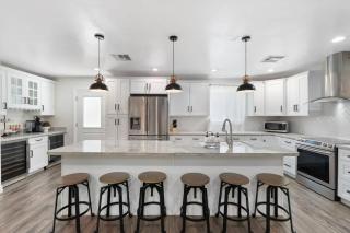 5BR Heated Pool BBQ and Covered Patio - DT Phx - 2