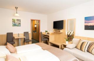 QU Hotel, Trademark Collection by Wyndham - 1