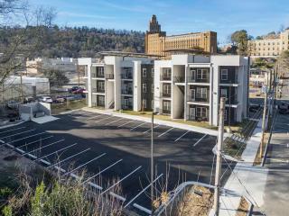 Stylish Suite 206 by Downtown & Convention Center! - 5