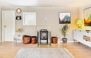 Stunning Home In Højby With Wifi - 3