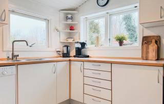 Stunning Home In Højby With Wifi - 2