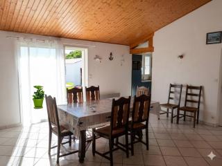 Maison spacieuse à Barbâtre, proche plage, pour 6 pers - FR-1-823-125 - 1
