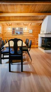 Historic Log Cabin By Gjevilvatnet - 4