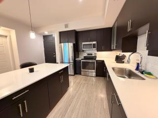 Downtown Austin 2 Bedroom Apartment Near Rainey Street and Lady Bird Lake - 8