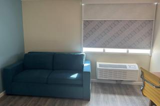 Days Inn & Suites by Wyndham Festus - 1