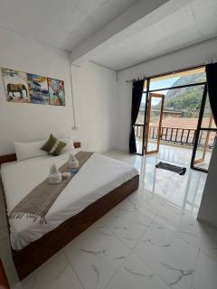 Views Backpackers Hostel - 6