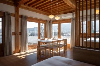 Luxury Hanok Gagaharang - 0