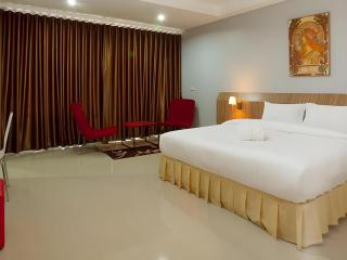 Soontree House Hotel - 2