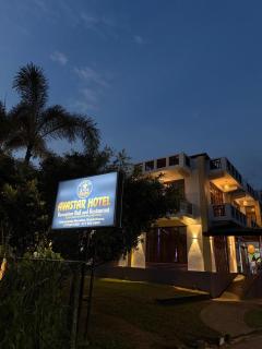 Avastar Hotel & Restaurant - 4