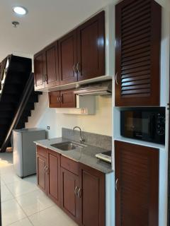 Uptown Condotel - 4