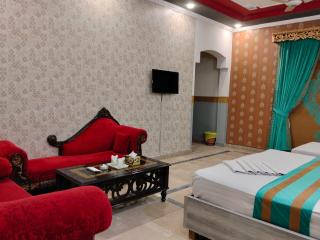 Moon Palace Hotel Lahore - 4