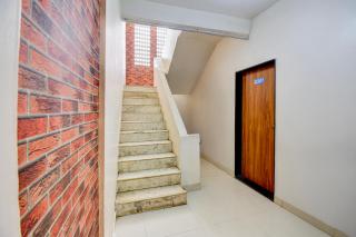 FabHotel Relax Inn Executive - 7