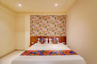 FabHotel Relax Inn Executive - 1